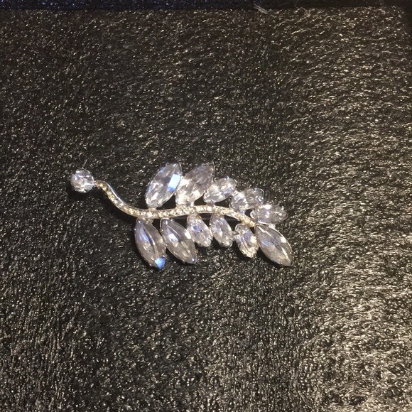 VTG Kramer New York Clear Marquis Rhinestone Pave Silver Brooch Pin Signed - Picture 7 of 16